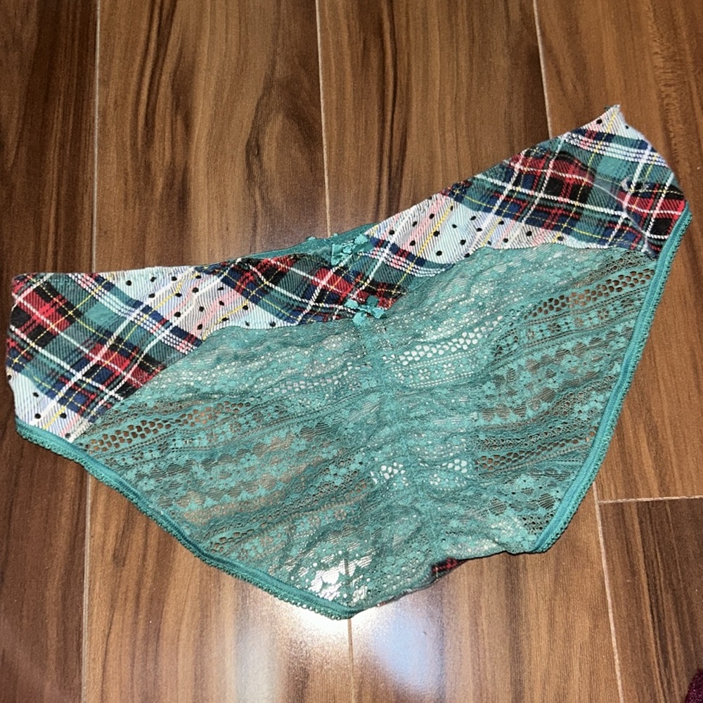 Large Victoria’s Secret lace back Hiphugger plaid panty - Picture 2 of 6